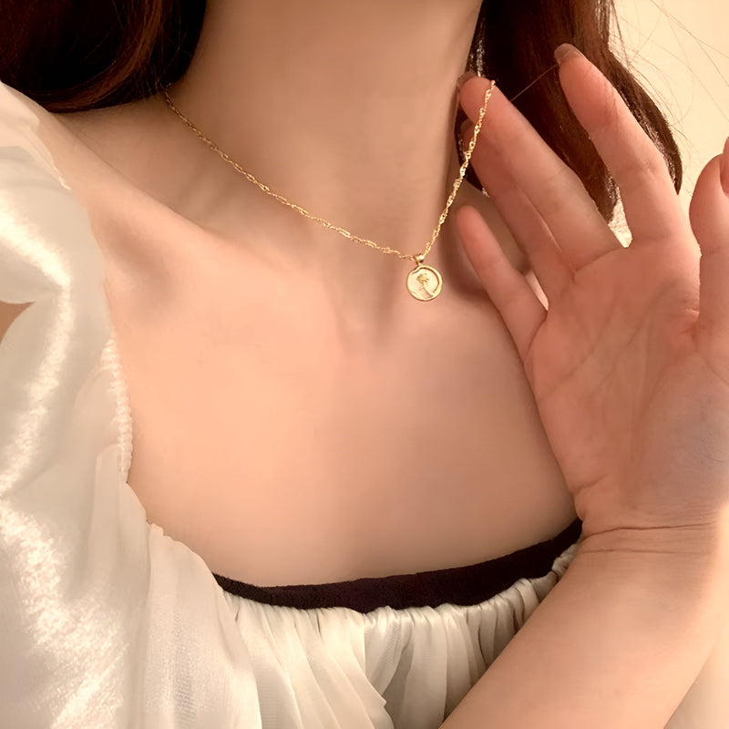 Colar Flor Feminino de Ouro