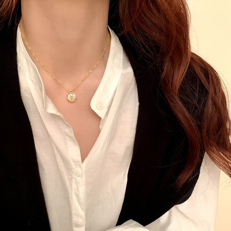 Colar Flor Feminino de Ouro