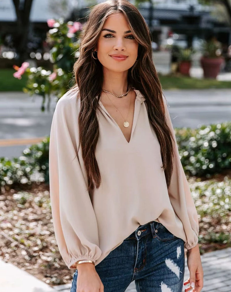 Blusa Déia com Decote V e Mangas Longas