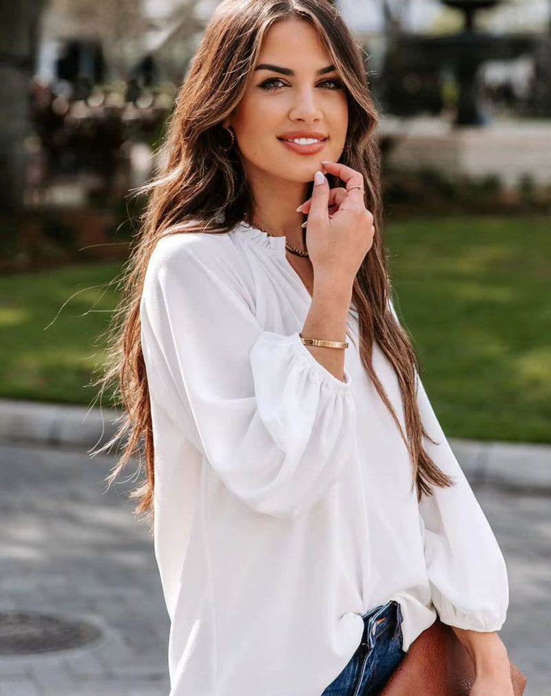 Blusa Déia com Decote V e Mangas Longas