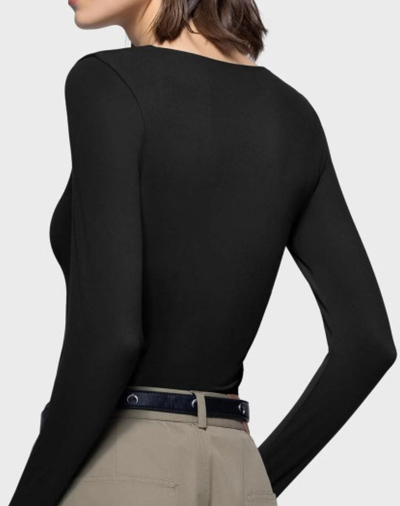 Blusa Bucco com Decote em Coaração e Mangas Longas