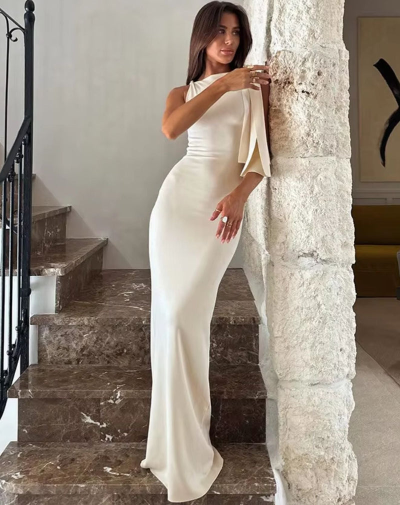 Vestido Longo Filipinas com Gola e Laço Diagonal