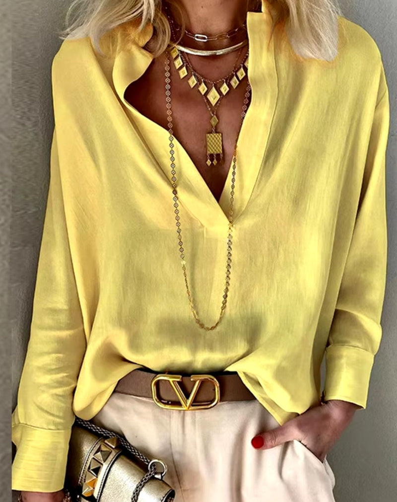 Blusa Flua com Decote em V e Mangas Longas