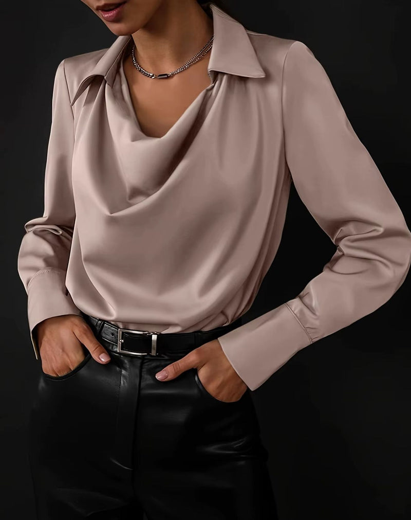 Blusa Linda com Gola Caída e Mangas Longas