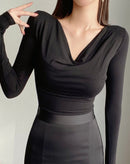 Blusa Meduza Decote V e Mangas Longas