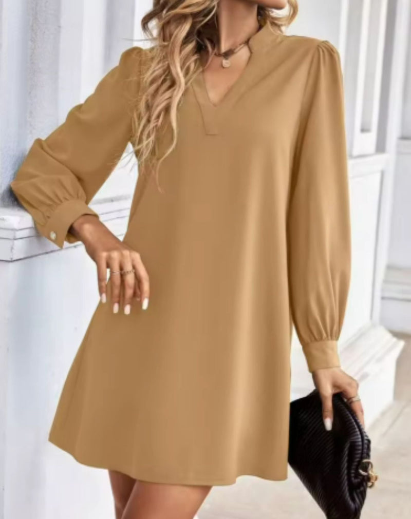 Vestido Curto Mylla com Mangas Longas