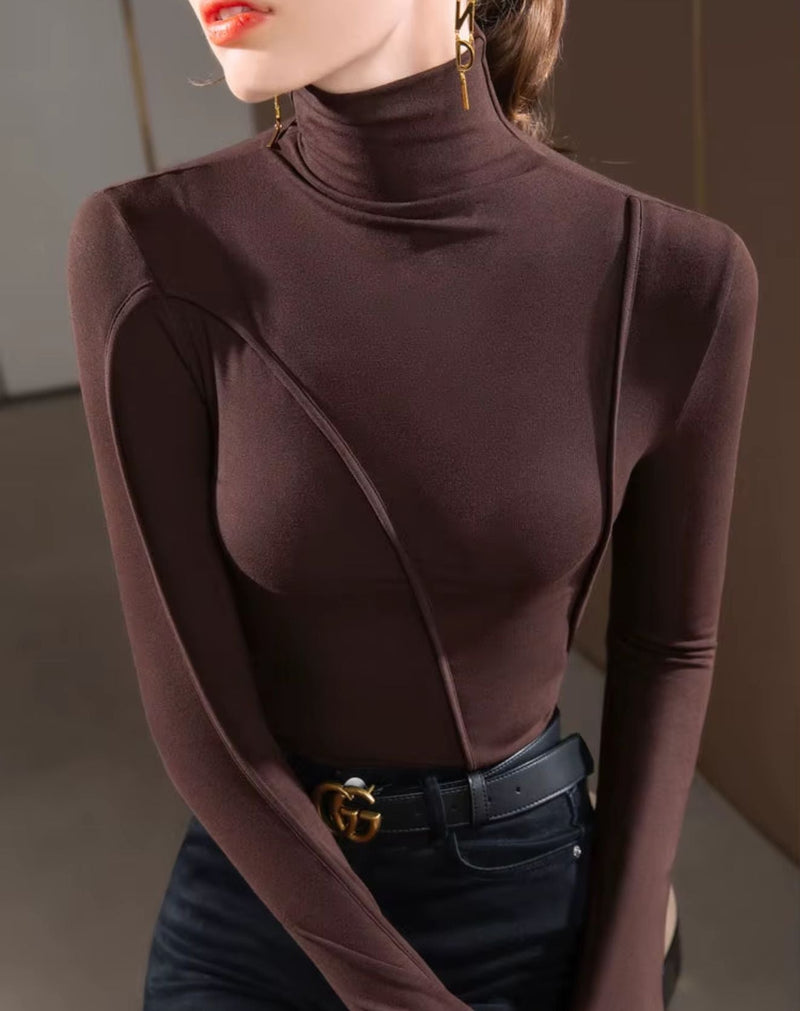 Blusa Nervo com Mangas Longas e Detalhes